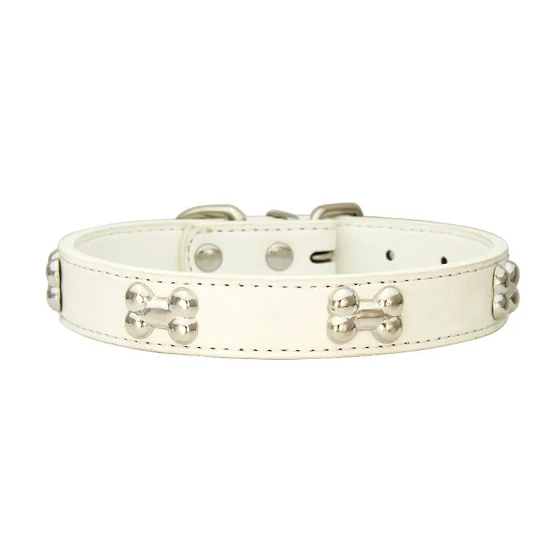 Lederhalsband mit Knochenmotiv – Robustes Verstellbares Haustierhalsband für Kleine & Große Hunde, Welpen, Chihuahuas, Möpse und Katzen