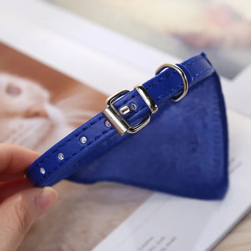 PU-Halsband für Hunde & Katzen mit Halstuch – Verstellbares Haustierhalsband für Kleine & Mittelgroße Hunde, Chihuahuas, Corgis und Welpen