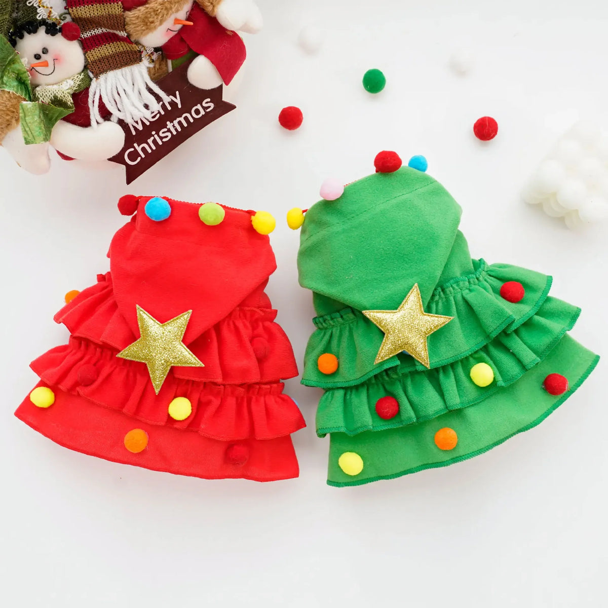 Weihnachtsbaum-Kostüm für Haustiere – Festlicher Umhang mit Stern & Pompons für Hunde & Katzen
