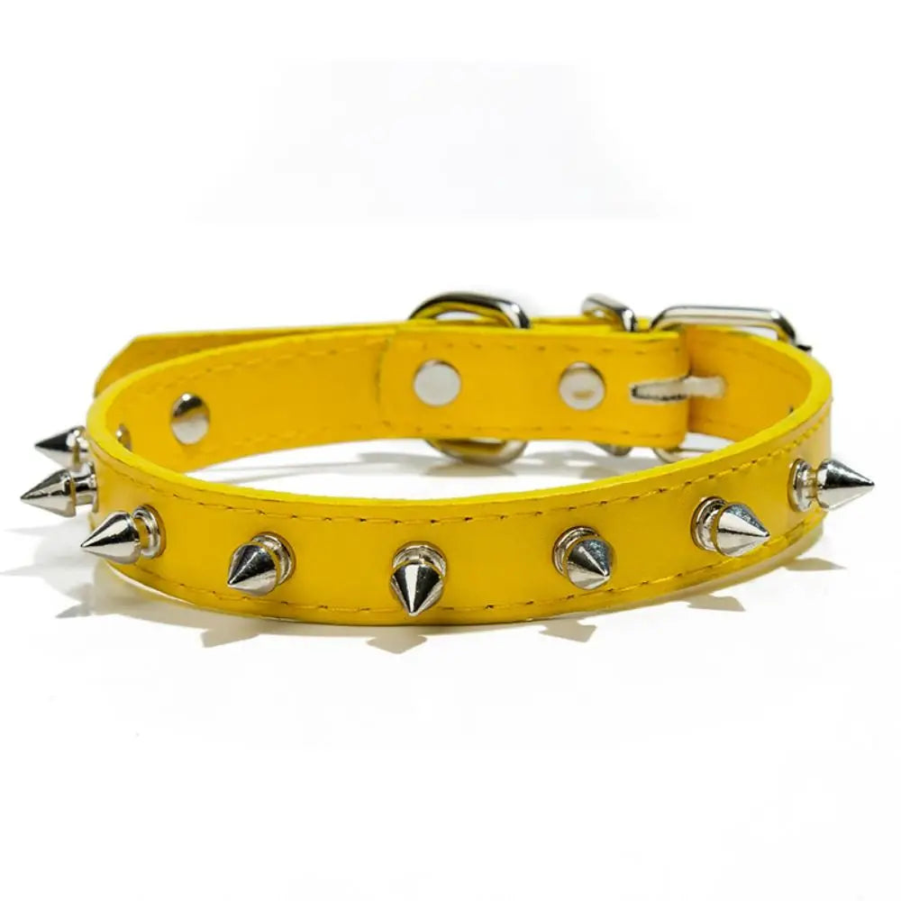 Farbenfrohes Lederhalsband mit Nieten – Verstellbares Haustierhalsband mit Zierspitzen für Hunde & Katzen
